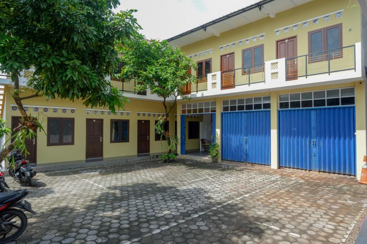Hotel Reddoorz Syariah Near Exit Tol Krapyak Semarang Exterior foto