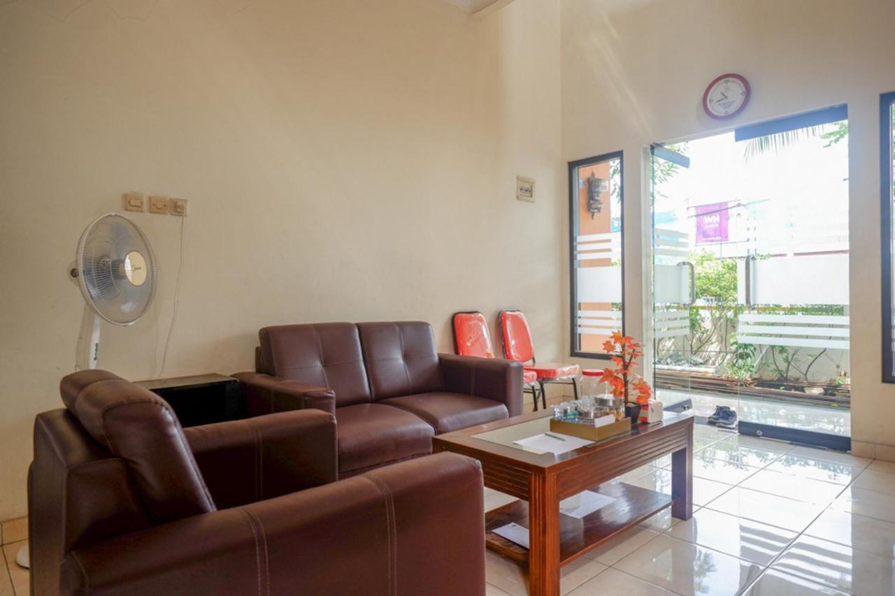 Hotel Reddoorz Syariah Near Exit Tol Krapyak Semarang Exterior foto