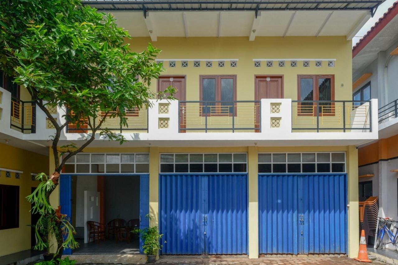 Hotel Reddoorz Syariah Near Exit Tol Krapyak Semarang Exterior foto