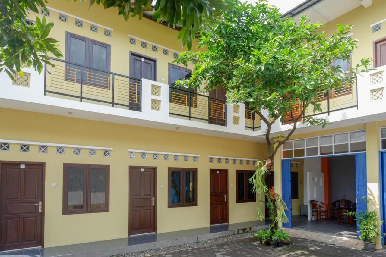 Hotel Reddoorz Syariah Near Exit Tol Krapyak Semarang Exterior foto